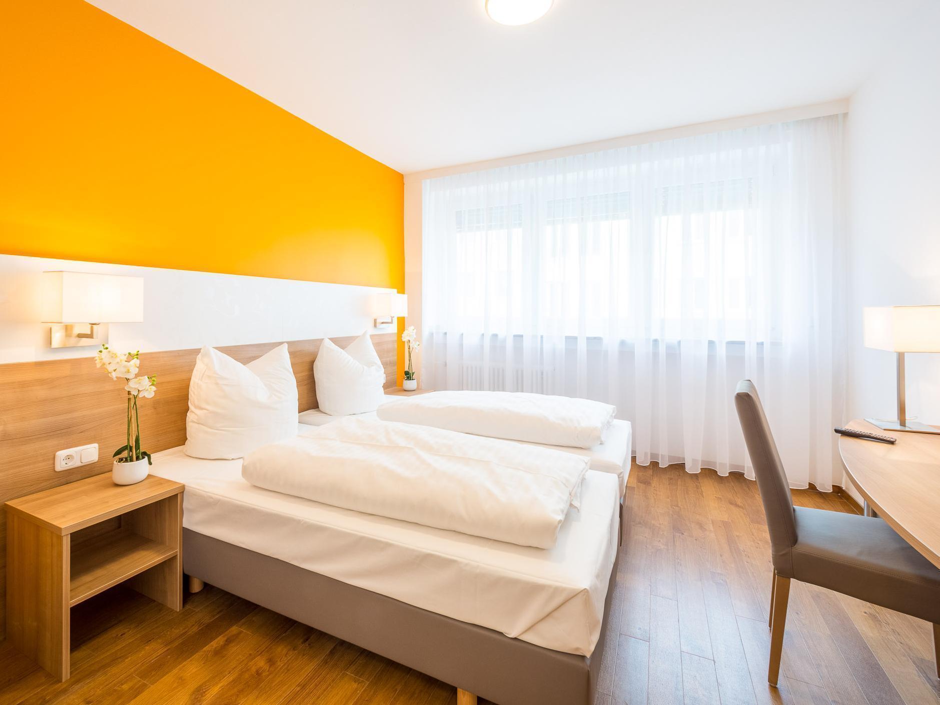 Hotel S16 3*